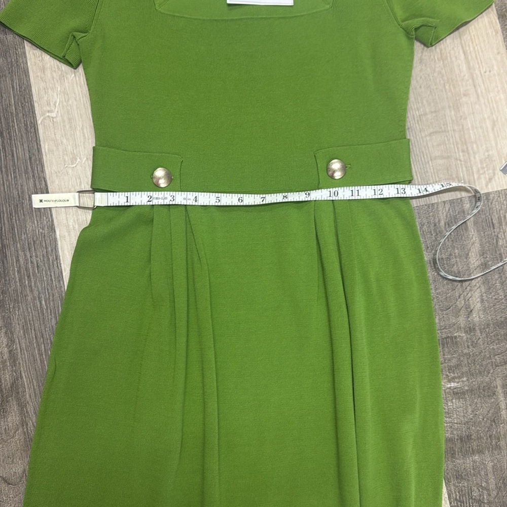 🍁Banana Republic Vibrant Green Top - Picture 6 of 7